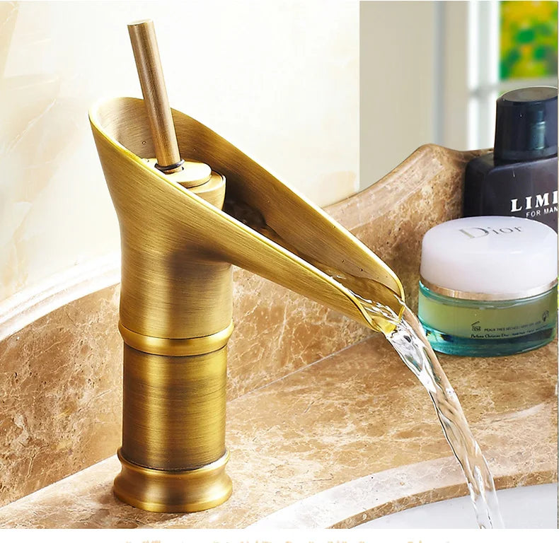 Grifo de lavabo clásico estilo antiguo, grifo de baño en cascada, grifo de agua caliente y fría, grifo de bronce de un solo orificio tipo copa