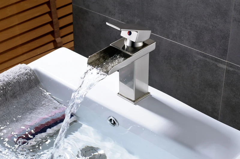 Grifo de baño cascada negro, lavabo, lavabo de tocador, grifo mezclador, grifo de agua fría y caliente, grifos de lavabo de baño de un solo orificio, grúa