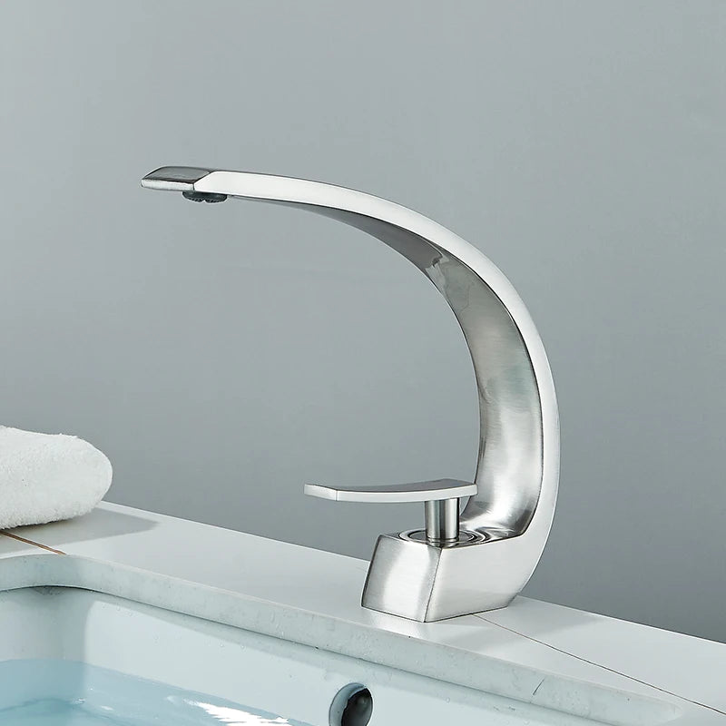 Grifo de lavabo muy actual, no lo dejes escapar