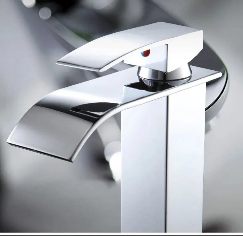 Grifo de acero inoxidable con cascada y tubería de agua fría y caliente, baño, cocina y hogar.