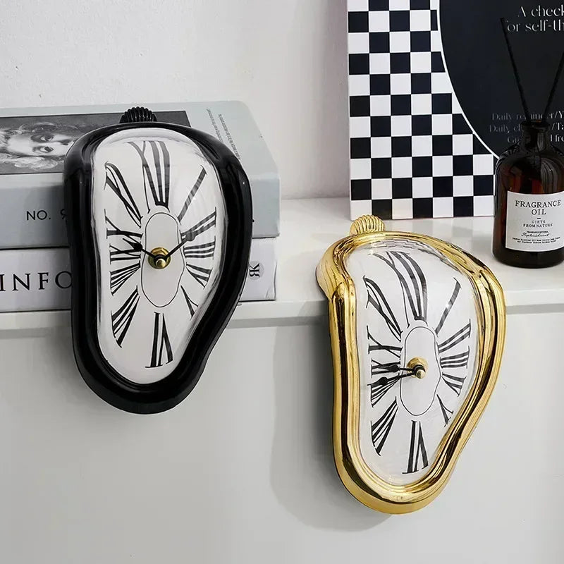 Reloj de pared surrealista