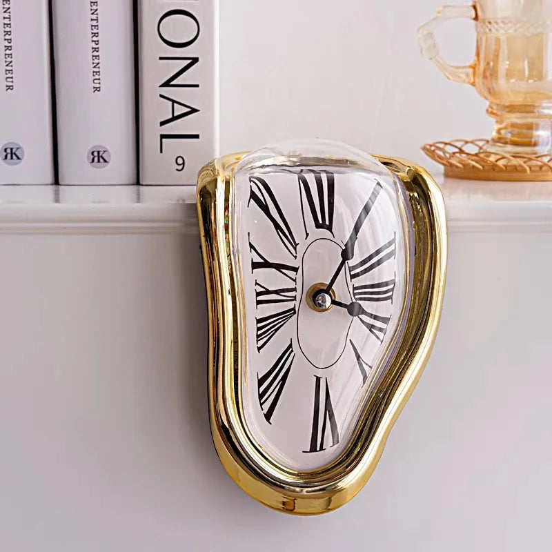 Reloj de pared surrealista