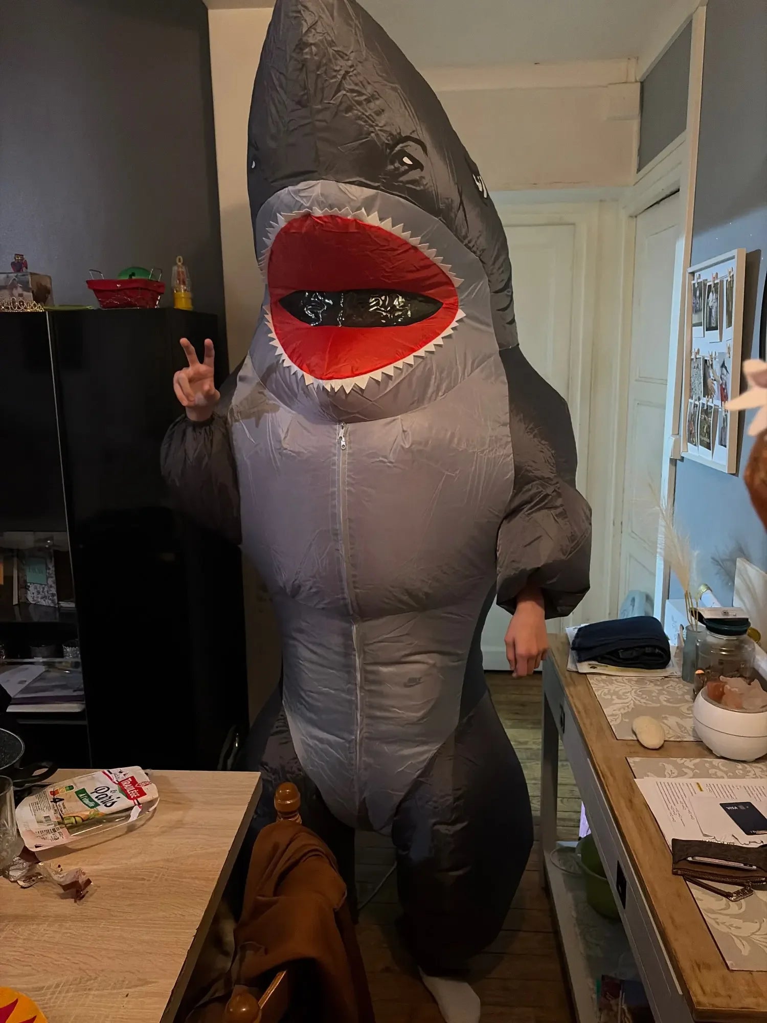 Disfraz inflable de tiburón musculoso