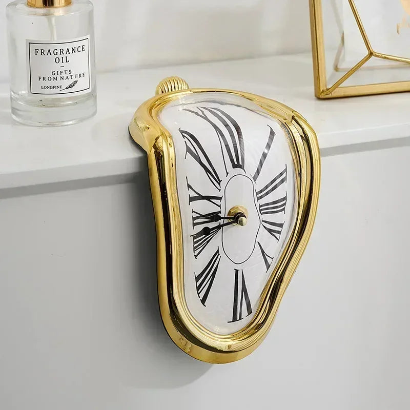 Reloj de pared surrealista